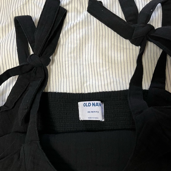 Tie-Shoulder Waist-Defined Swing Cami Blouse - Picture 4 of 7